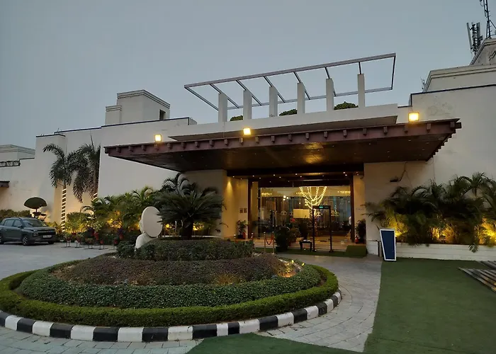 Bel-La Monde Hotel Nh8 At 6Km From Igi Airport Delhi New Delhi